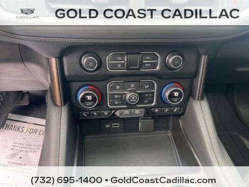 Used 2021 Chevrolet Suburban High Country w/ Premium Package image 28