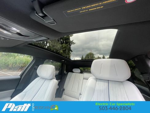 Used 2024 Cadillac Lyriq Luxury AWD/4WD image 37