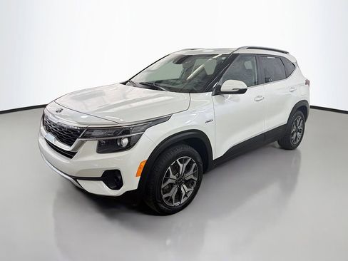Used 2021 Kia Seltos EX AWD/4WD image 5