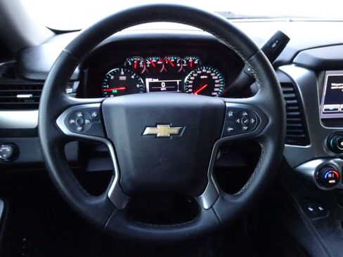 Used 2015 Chevrolet Suburban LT image 17