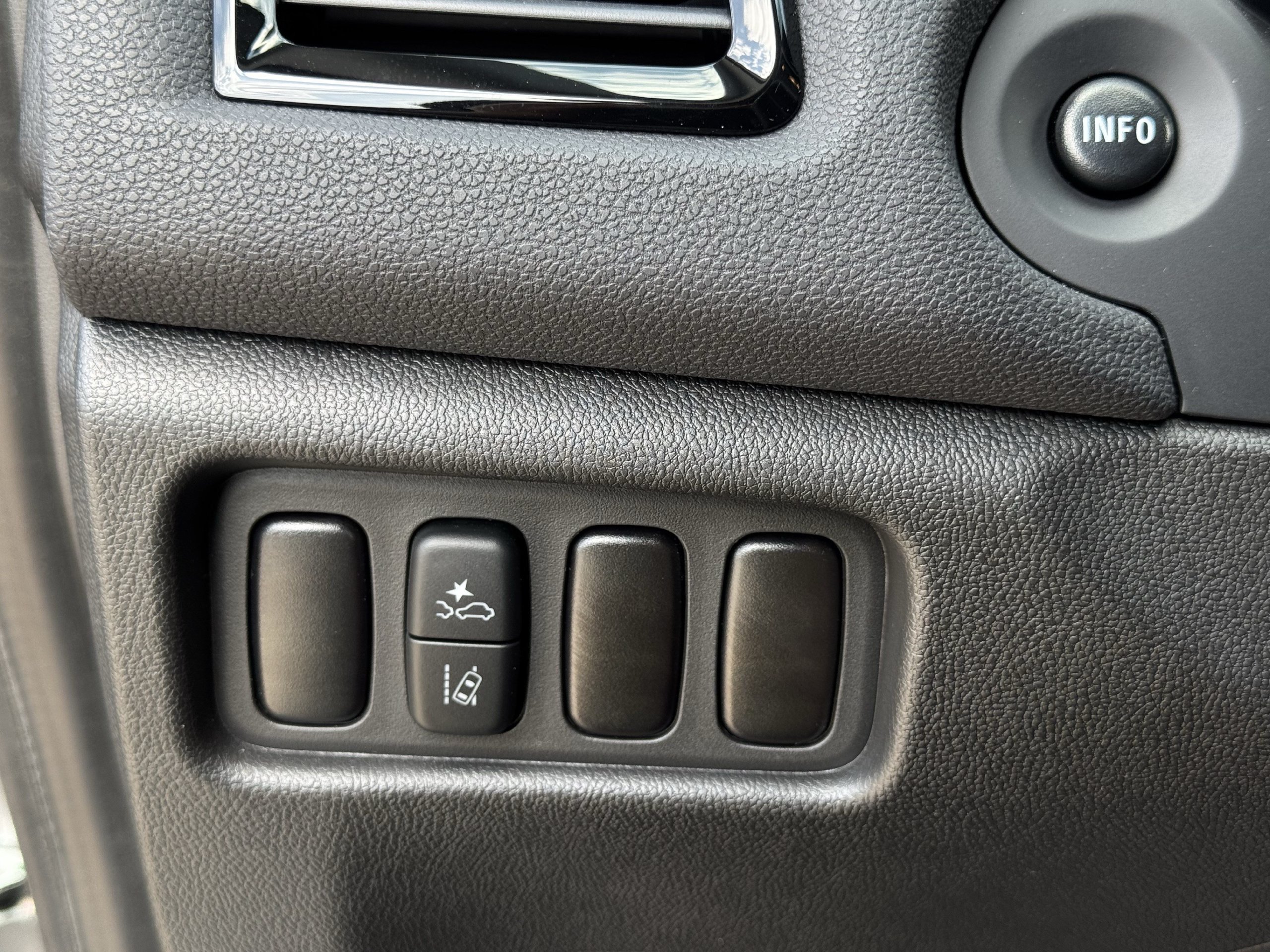 New 2027 Mitsubishi Outlander Sport ES FWD image 17