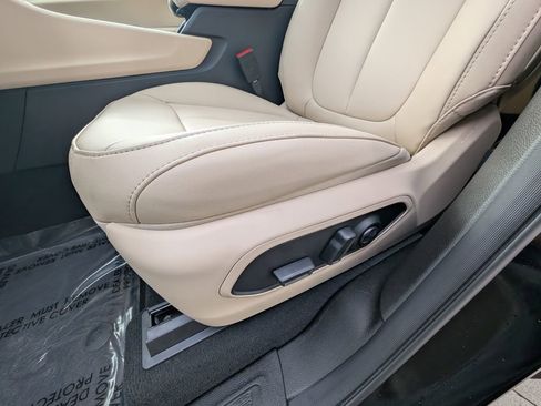 New 2026 Jeep Grand Cherokee Limited w/ Limited Altitude Package image 14