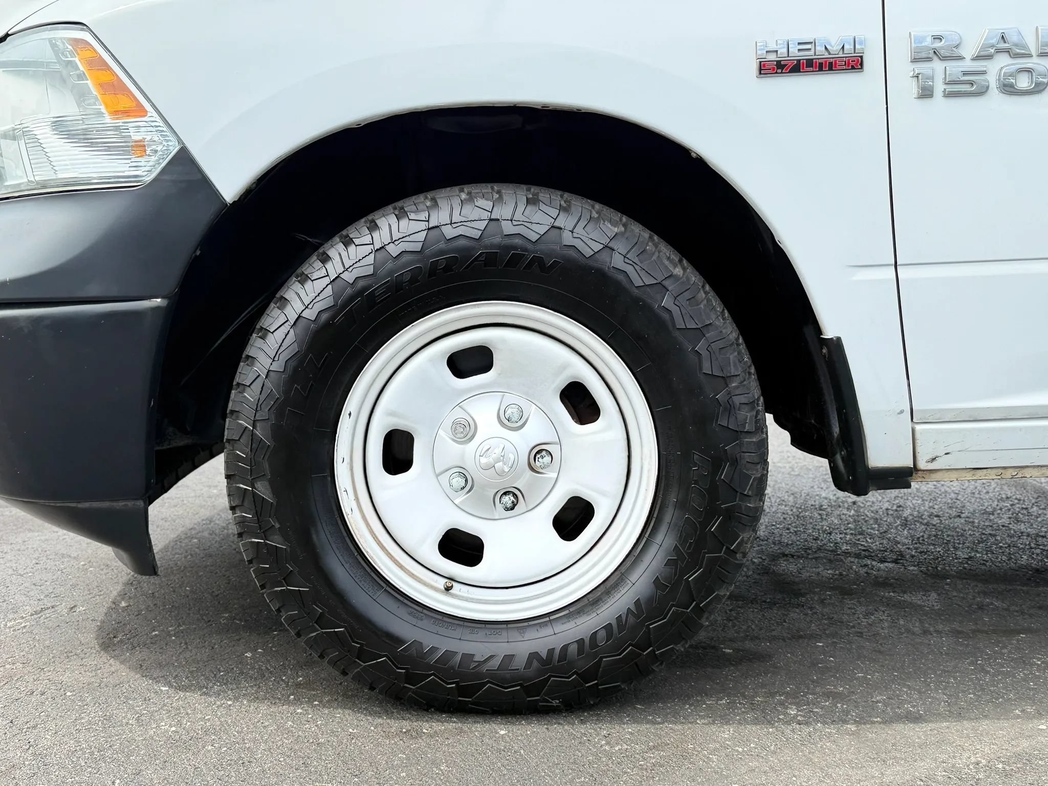 Used 2015 RAM 1500 Tradesman w/ Popular Equipment Group RWD image 32