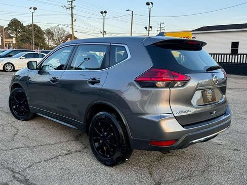 Used 2017 Nissan Rogue S image 3