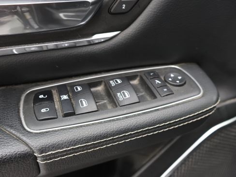 Used 2022 RAM 1500 Laramie AWD/4WD image 41