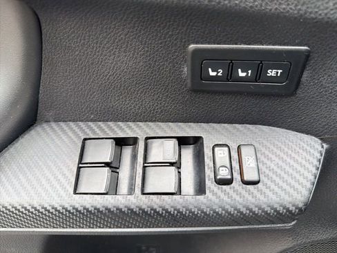 Used 2015 Toyota RAV4 Limited w/ Technology Package image 18