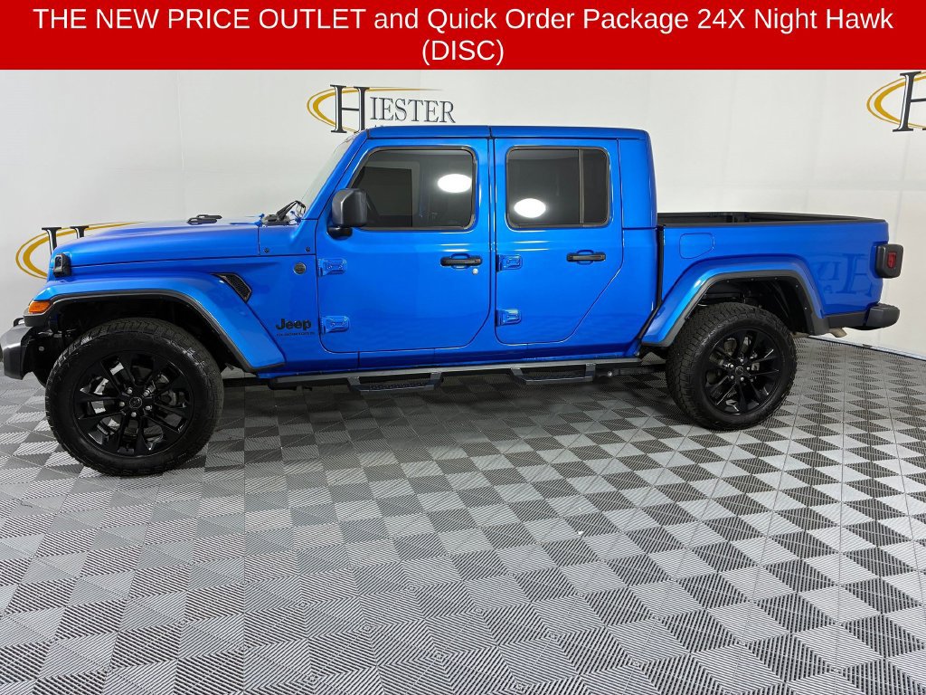 Used 2025 Jeep Gladiator Sport AWD/4WD image 7