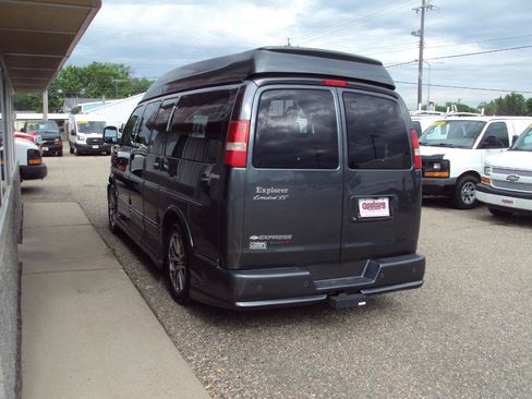 Used 2014 Chevrolet Express 1500 AWD image 6