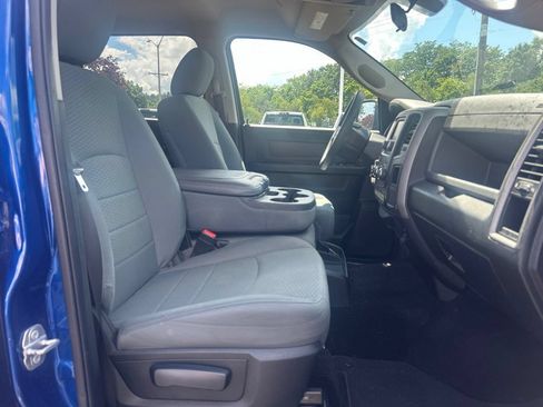 Used 2018 RAM 1500 Express w/ Express Value Package AWD/4WD image 10