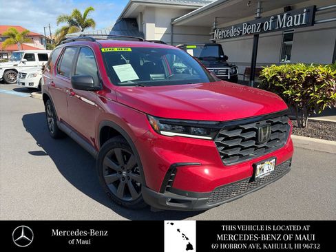 Used 2023 Honda Pilot Sport image 1