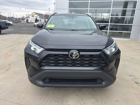Used 2025 Toyota RAV4 XLE image 2