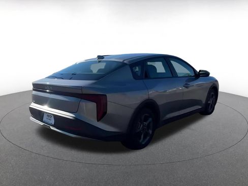 Used 2025 Kia K4 FWD image 12
