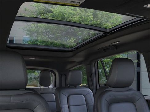 New 2026 Lincoln Aviator Reserve image 22