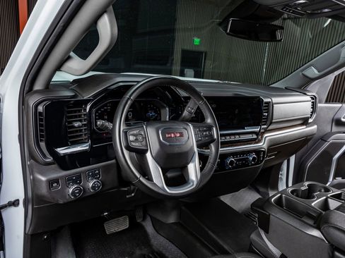 Used 2024 GMC Sierra 3500 SLE image 17