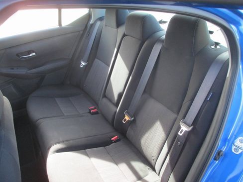 Used 2022 Nissan Sentra SV w/ Trunk Package image 15