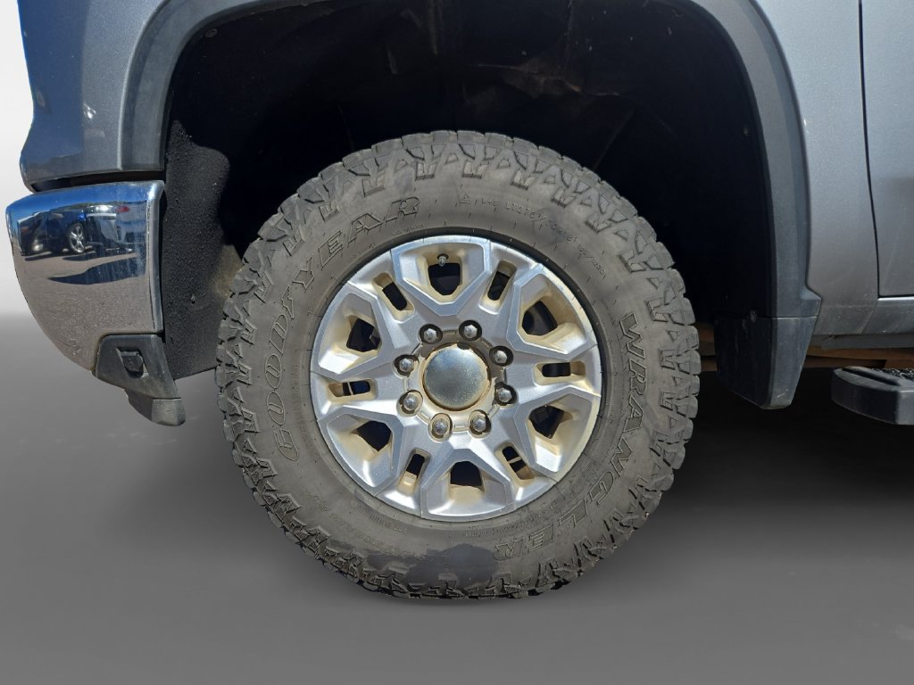 Used 2024 Chevrolet Silverado 2500 LT AWD/4WD image 15