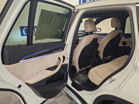 Used 2021 BMW X1 xDrive28i w/ Convenience Package image 40