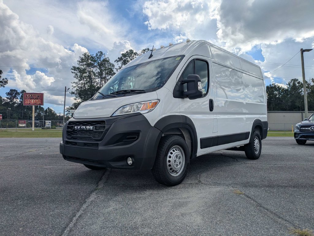 Used 2025 RAM ProMaster 2500 w/ Convenience Group FWD image 8
