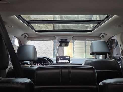 Used 2023 Honda Pilot Touring image 14