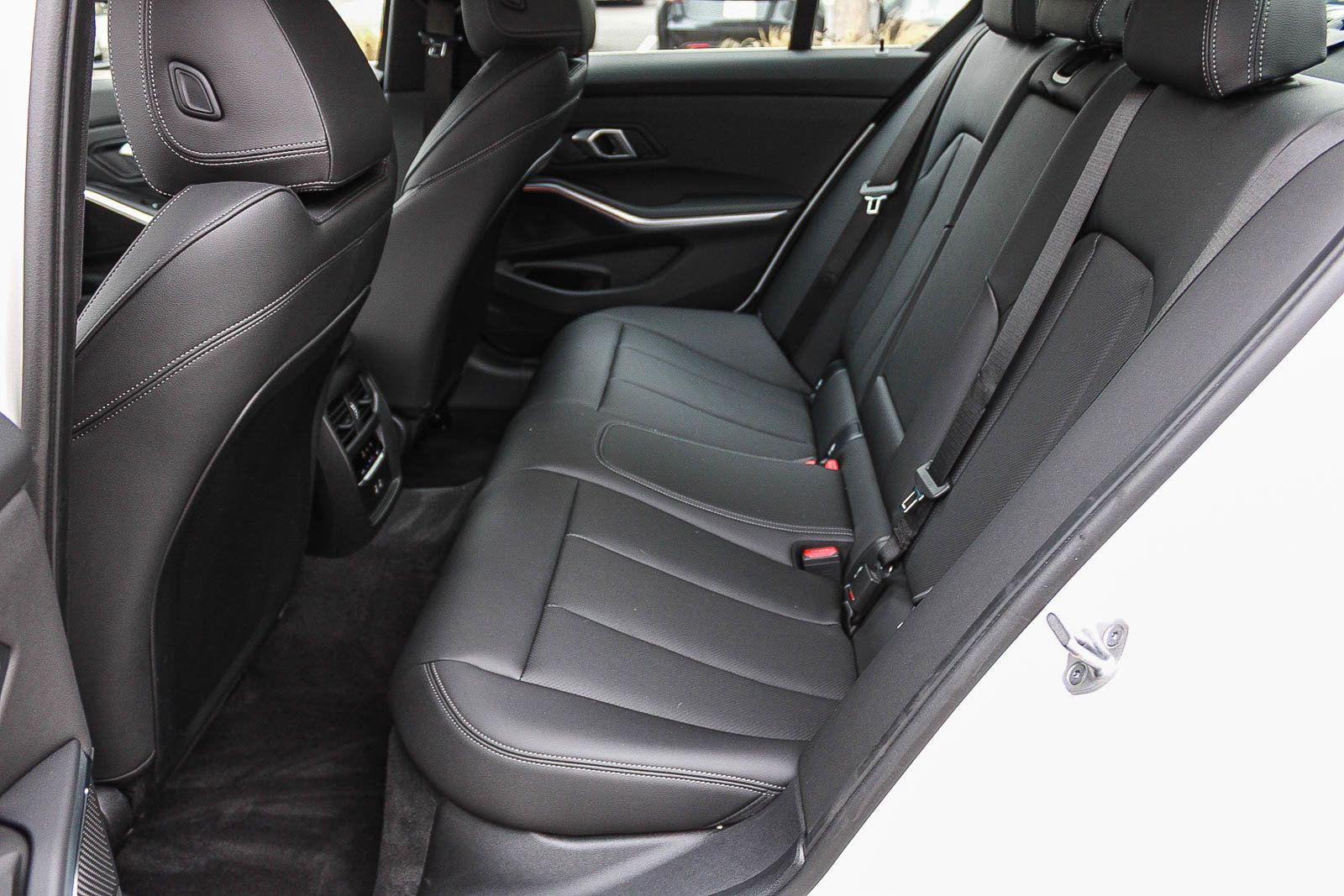 Used 2026 BMW 330i Sedan w/ Convenience Package RWD image 14