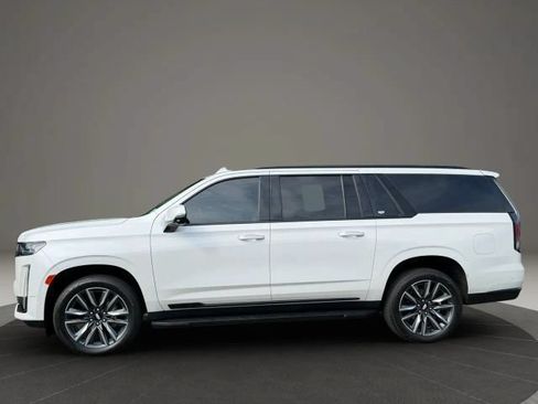 Used 2021 Cadillac Escalade ESV Sport AWD/4WD image 8