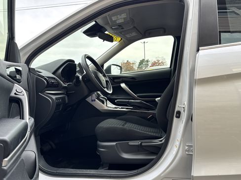 Used 2023 Mitsubishi Eclipse Cross Ralliart image 9