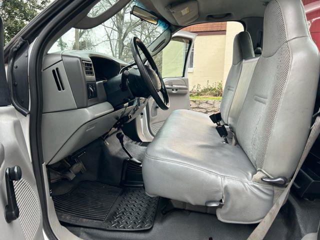 Used 2004 Ford F350 XL AWD/4WD image 3