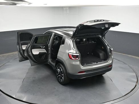 Used 2023 Jeep Compass Limited AWD/4WD image 46