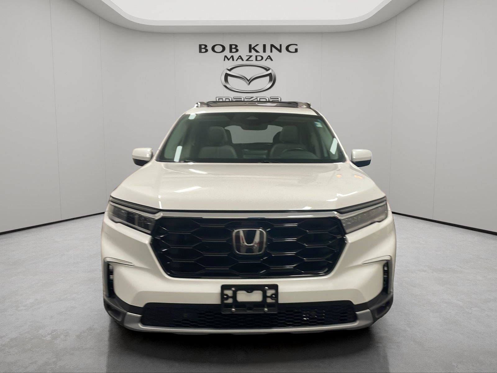 Used 2025 Honda Pilot Touring image 8