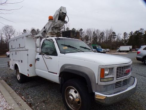 Used 1995 GMC Sierra 3500 2WD Regular Cab HD image 1