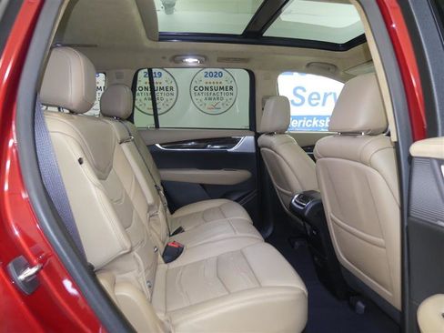 Used 2022 Cadillac XT6 Sport w/ Platinum Package image 5