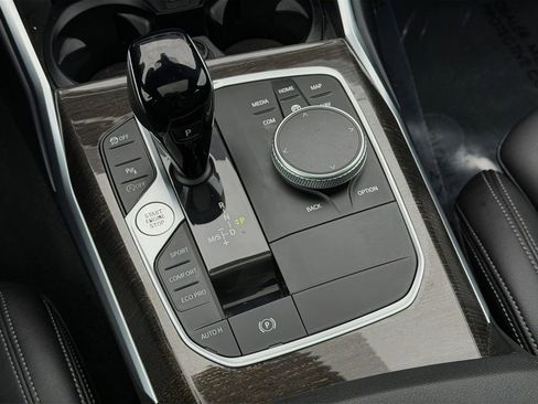 Used 2022 BMW 330i xDrive Sedan w/ Premium Package image 15