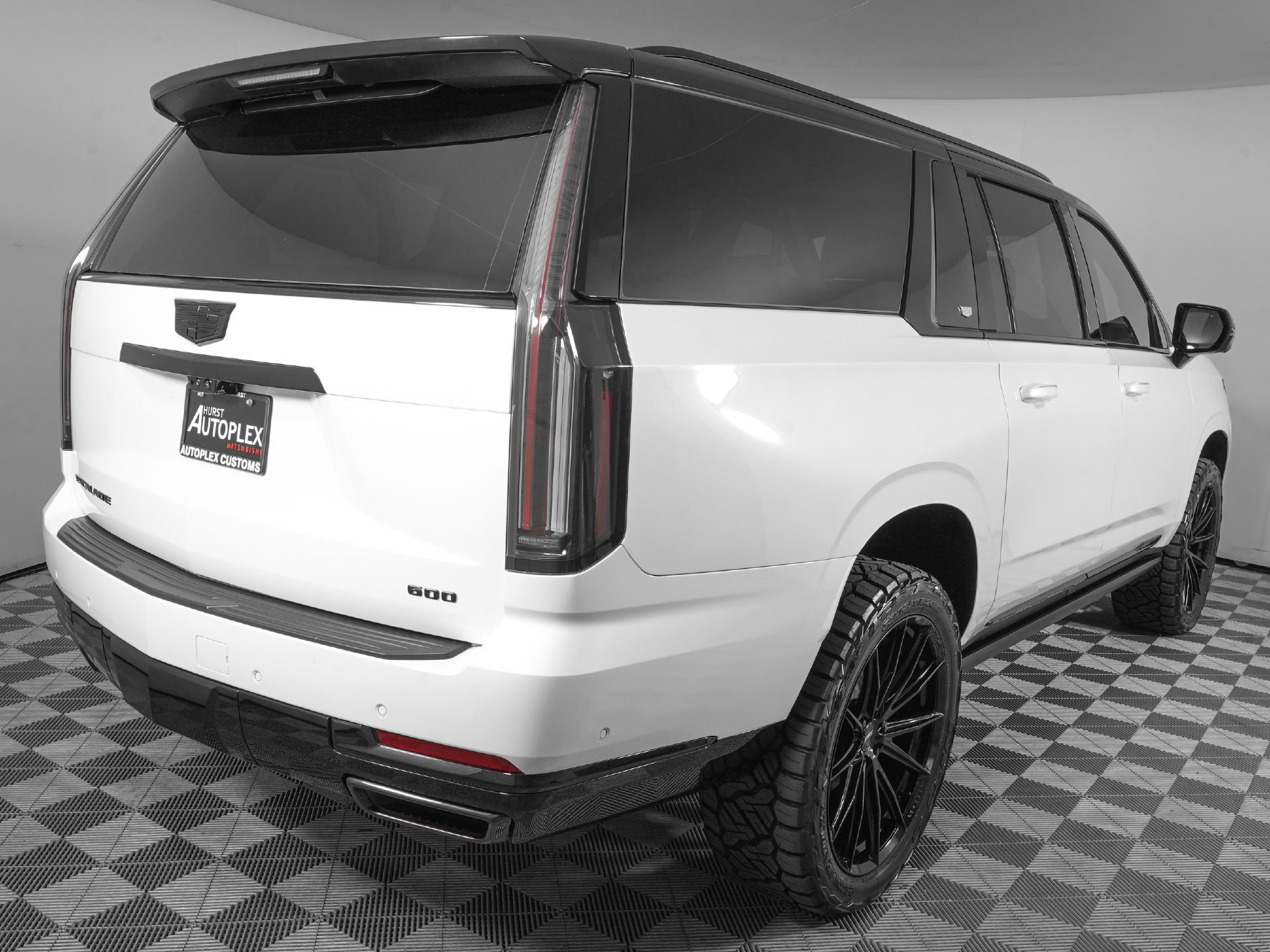 Used 2025 Cadillac Escalade ESV Sport Platinum AWD/4WD image 5