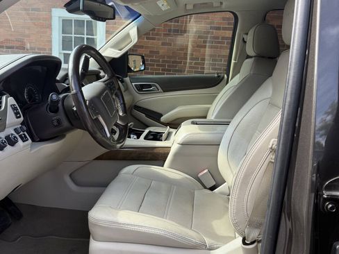 Used 2019 GMC Yukon Denali w/ Denali Ultimate Package AWD/4WD image 14