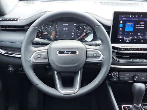 New 2026 Jeep Compass Latitude AWD/4WD image 21