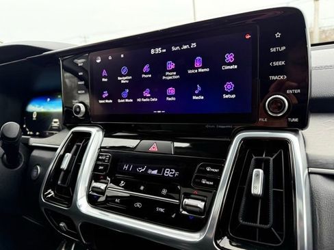Used 2023 Kia Sorento SX image 34