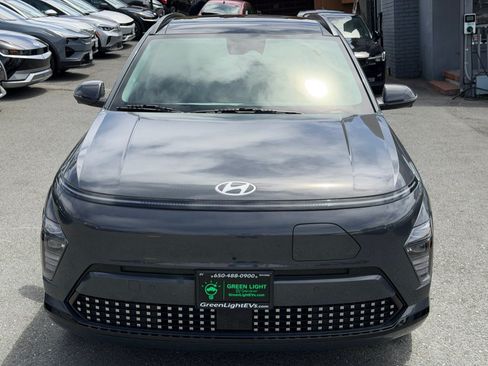 Used 2024 Hyundai Kona Limited FWD image 2