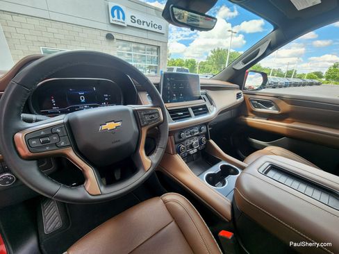 Used 2024 Chevrolet Suburban High Country AWD/4WD image 28