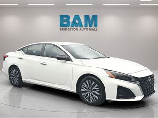 Used 2025 Nissan Altima 2.5 SV FWD video 1