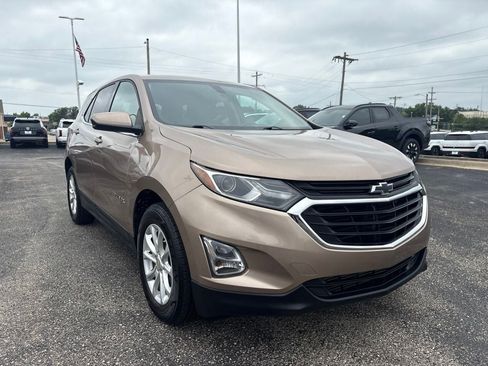 Used 2019 Chevrolet Equinox LT FWD image 3