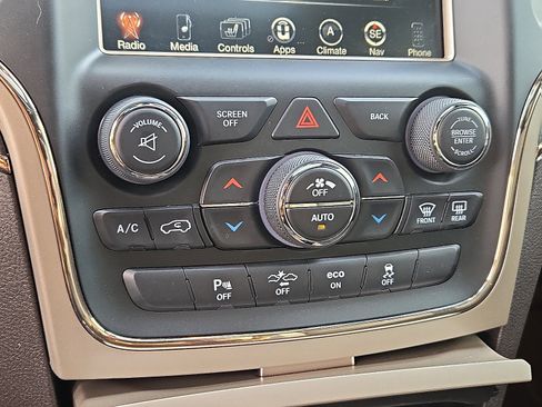 Used 2015 Jeep Grand Cherokee Summit image 17