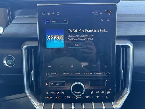 Used 2025 GMC Acadia Elevation image 9