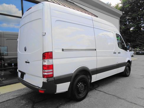 Used 2016 Mercedes-Benz Sprinter 2500 image 5