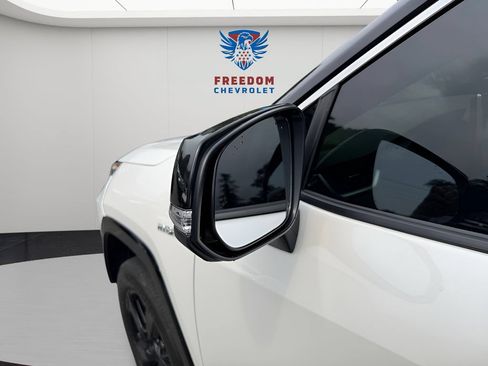Used 2021 Toyota RAV4 XSE AWD/4WD image 17