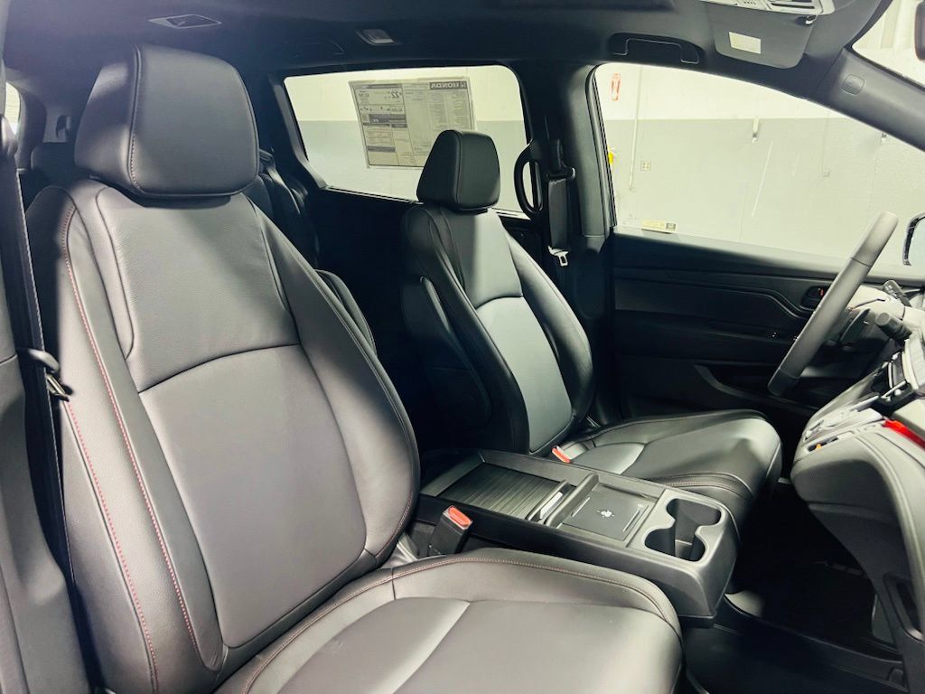 New 2026 Honda Odyssey Sport-L image 33