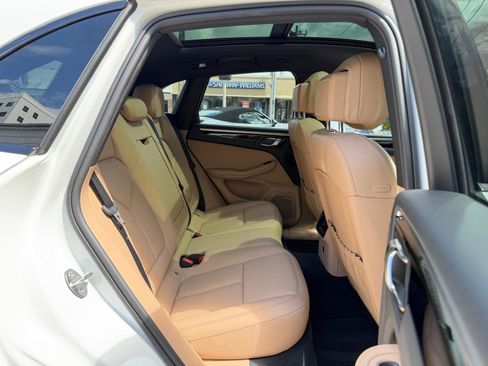 Used 2022 Porsche Macan AWD/4WD image 54
