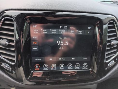 Used 2018 Jeep Compass Limited AWD/4WD image 38
