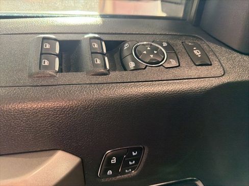 Used 2022 Ford F350 Platinum image 14