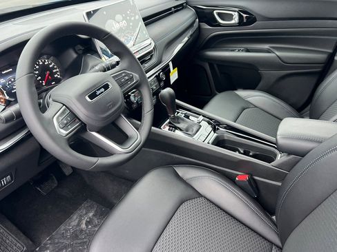 New 2026 Jeep Compass Latitude image 7