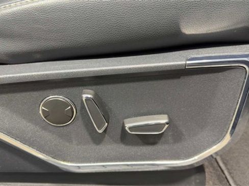 Used 2022 Ford F150 Lariat w/ Equipment Group 502A High image 15